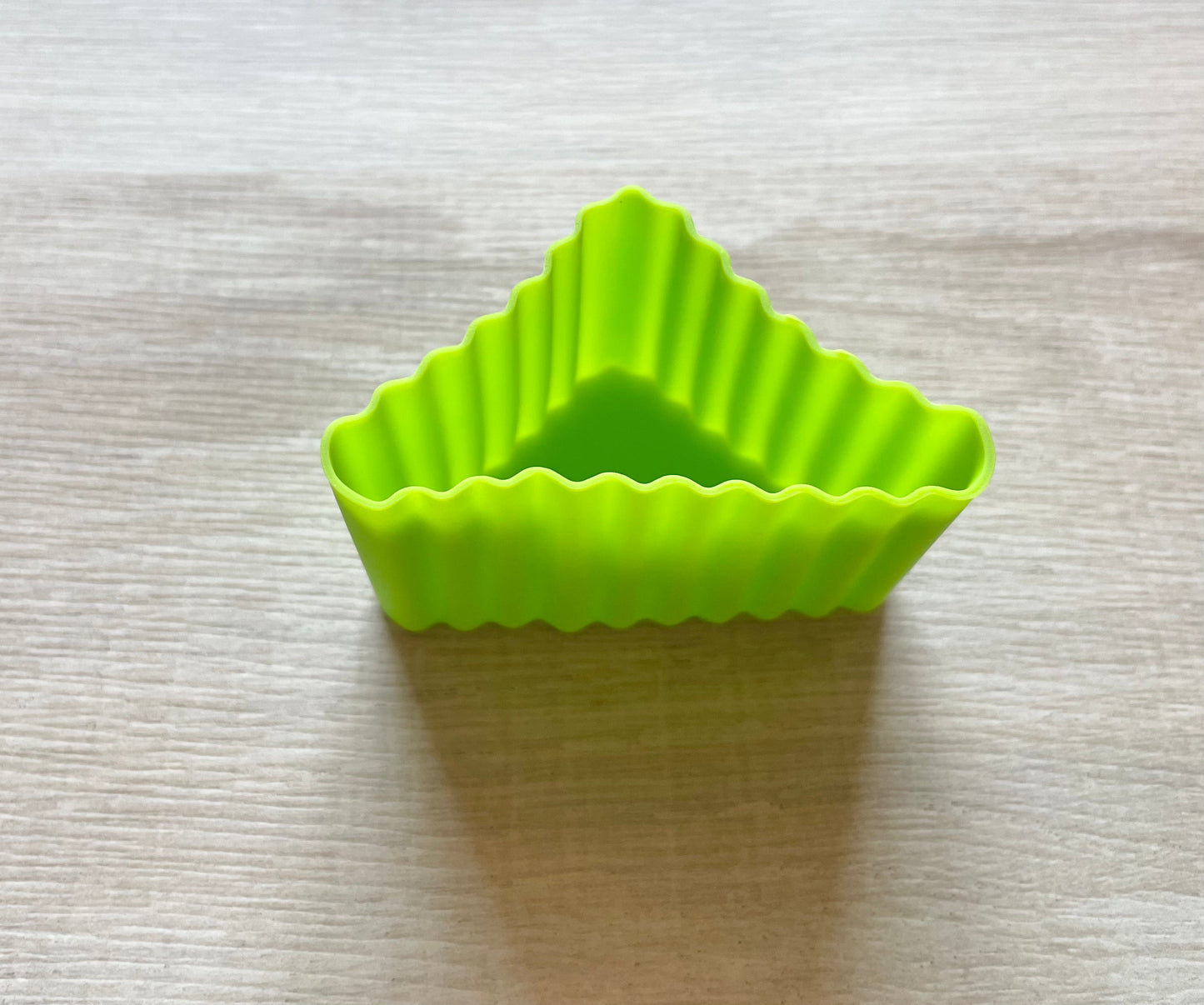 Triunghi din silicon Lekkabox (4 buc.) - diverse culori