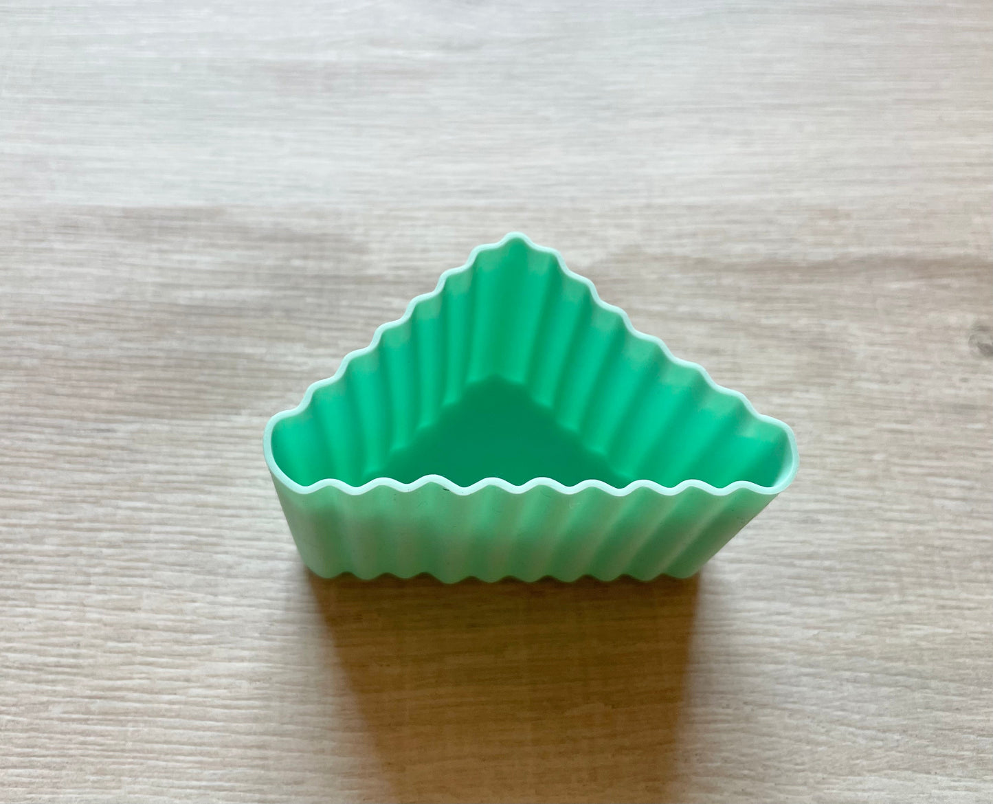 Triunghi din silicon Lekkabox (4 buc.) - diverse culori